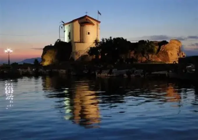 Παναγία Γοργόνα- Παναγία στη Σκάλα Σκαμιάς Λέσβος